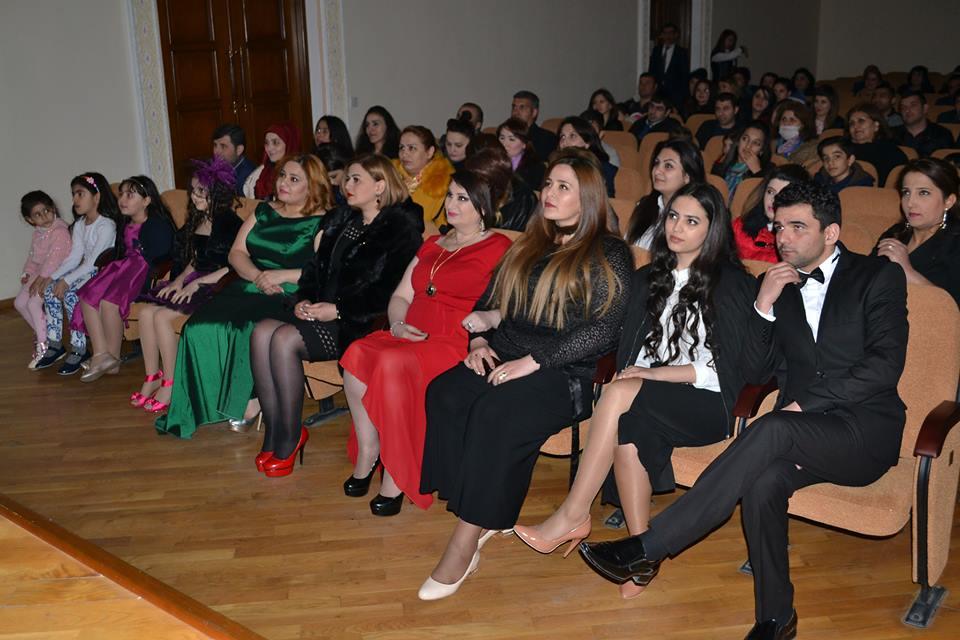 "Мужской колодец" в Мингячевире (ФОТО)