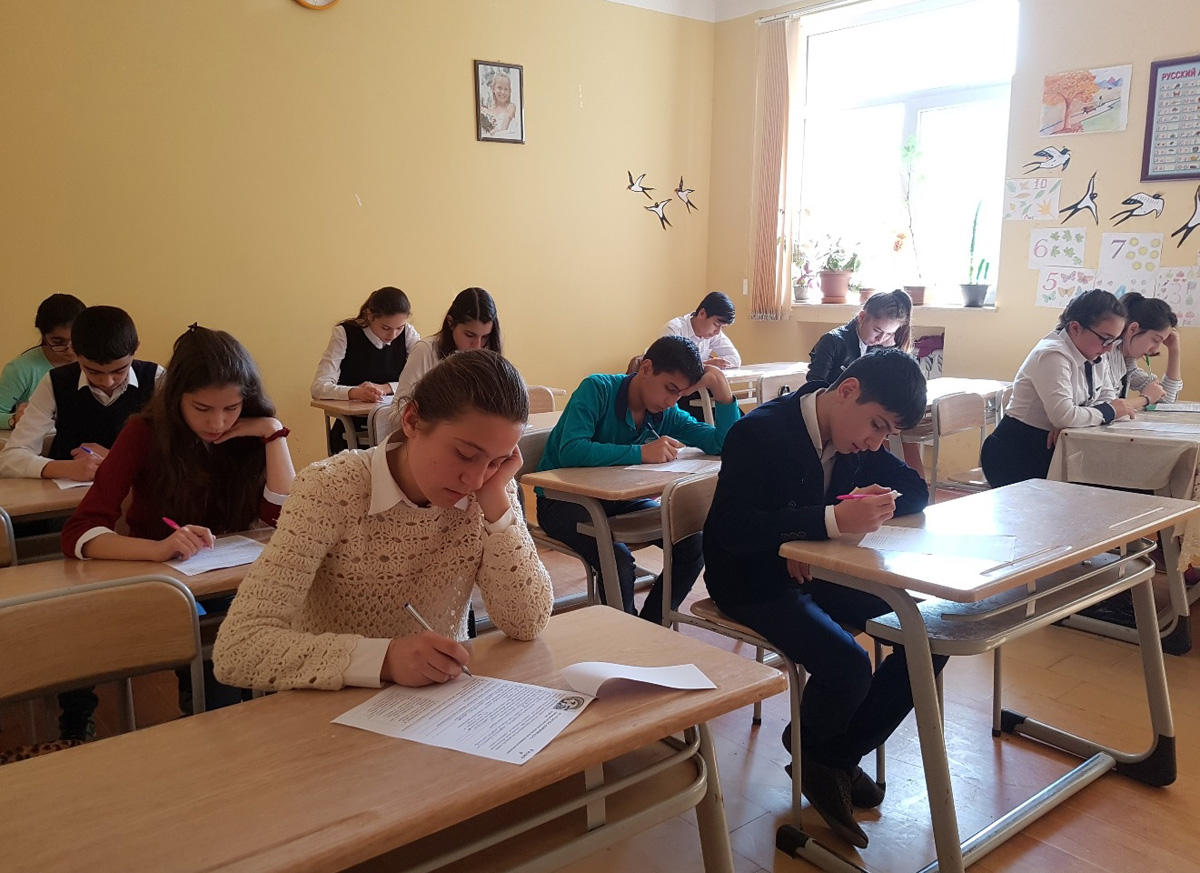 Олимпиады по русскому языку в Евлахе и Мингячевире (ФОТО)