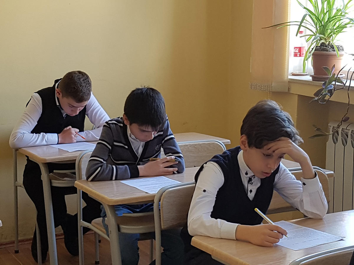 Олимпиады по русскому языку в Евлахе и Мингячевире (ФОТО)