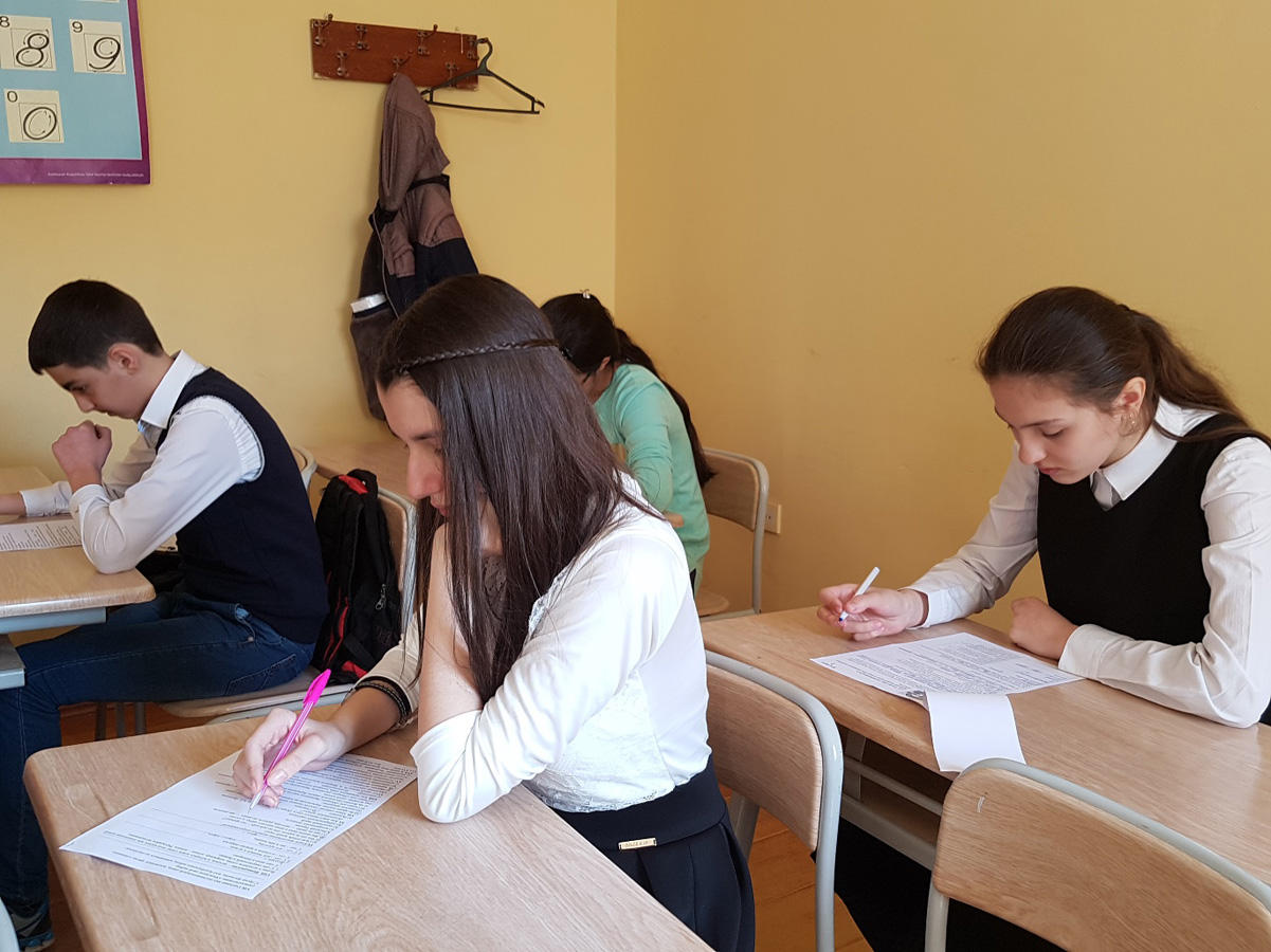 Олимпиады по русскому языку в Евлахе и Мингячевире (ФОТО)