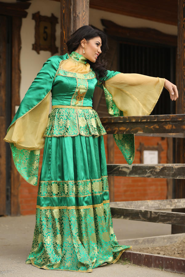 Сильнейшая паратхэквондистка мира Айнур Мамедова в образе символа Новруза на коне (ФОТО)