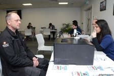 Делегации различных стран проходят аккредитацию на Кубок мира по спортивной гимнастике в Баку (ФОТОРЕПОРТАЖ)