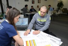 Делегации различных стран проходят аккредитацию на Кубок мира по спортивной гимнастике в Баку (ФОТОРЕПОРТАЖ)