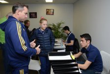 Делегации различных стран проходят аккредитацию на Кубок мира по спортивной гимнастике в Баку (ФОТОРЕПОРТАЖ)