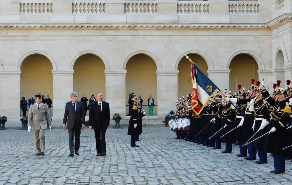 В Париже состоялась  церемония официальной встречи Президента Азербайджана (ФОТО)