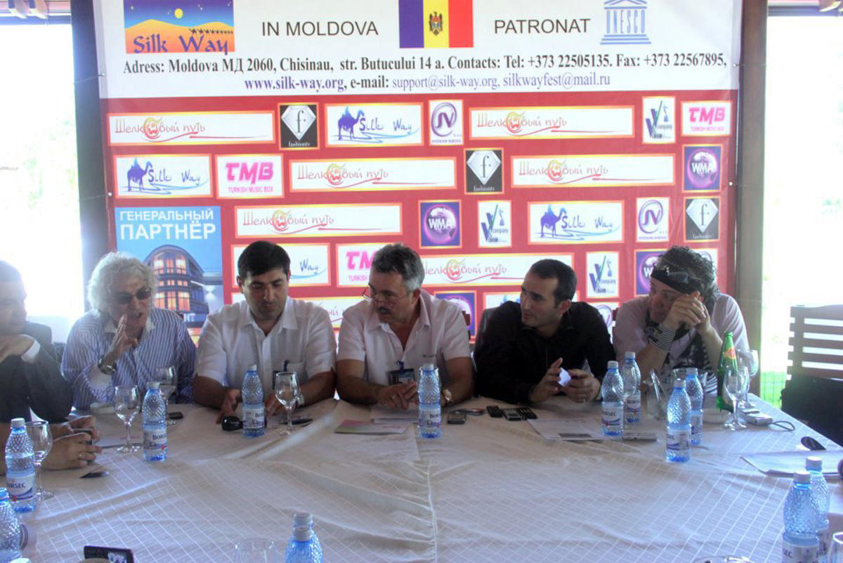 В Москве скончался продюсер и композитор Заур Кямал, которого знали как "Батя"