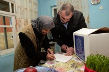 По инициативе Фонда Гейдара Алиева малообеспеченным семьям розданы праздничные подарки (ФОТО)