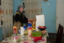 По инициативе Фонда Гейдара Алиева малообеспеченным семьям розданы праздничные подарки (ФОТО)