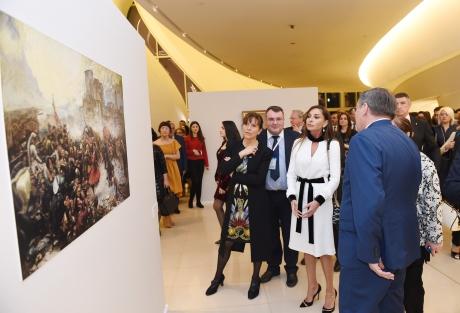 Первый вице-президент Азербайджана Мехрибан Алиева приняла участие в открытии выставки в рамках "Дней Венгрии в Азербайджане" (ФОТО)