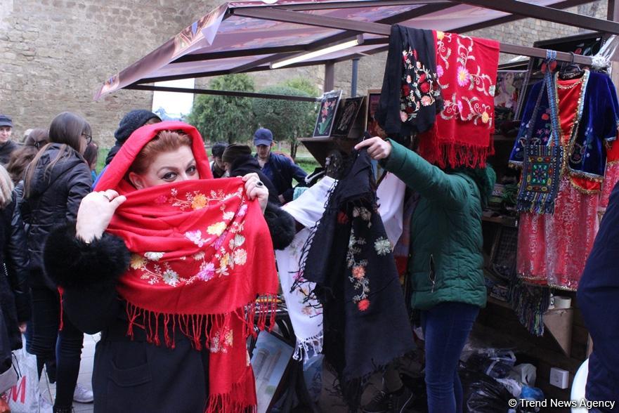 Потрясающий Фестиваль Новруза в Баку: Карабахские скакуны, национальные блюда, музыка и танцы (ФОТО)
