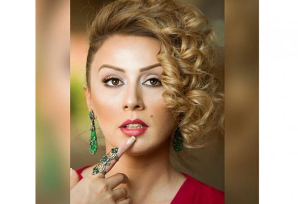 Азербайджанская певица и телеведущая сделала себе сюрприз на день рождения (АУДИО)