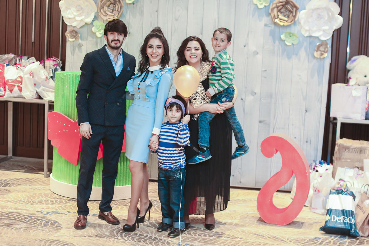 В Баку прошла благотворительная акция "Напиши желание – получи подарок" (ФОТО)