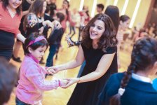 В Баку прошла благотворительная акция "Напиши желание – получи подарок" (ФОТО)