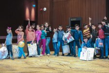 В Баку прошла благотворительная акция "Напиши желание – получи подарок" (ФОТО)