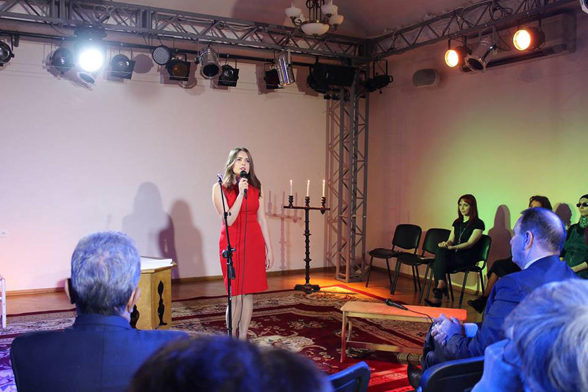 Поэзия "Беспредела" в Баку: молоды, талантливы, непредсказуемы…(ФОТО)