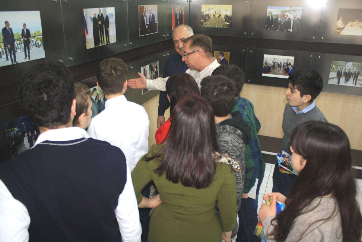 В Баку открылась фотовыставка "25 лет дипломатических отношений: Россия – Азербайджан" (ФОТО)