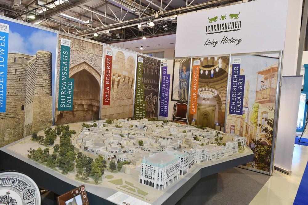 Президент Ильхам Алиев и Первая леди Мехрибан Алиева ознакомились с XVI Азербайджанской международной выставкой туризма и путешествий (ФОТО)