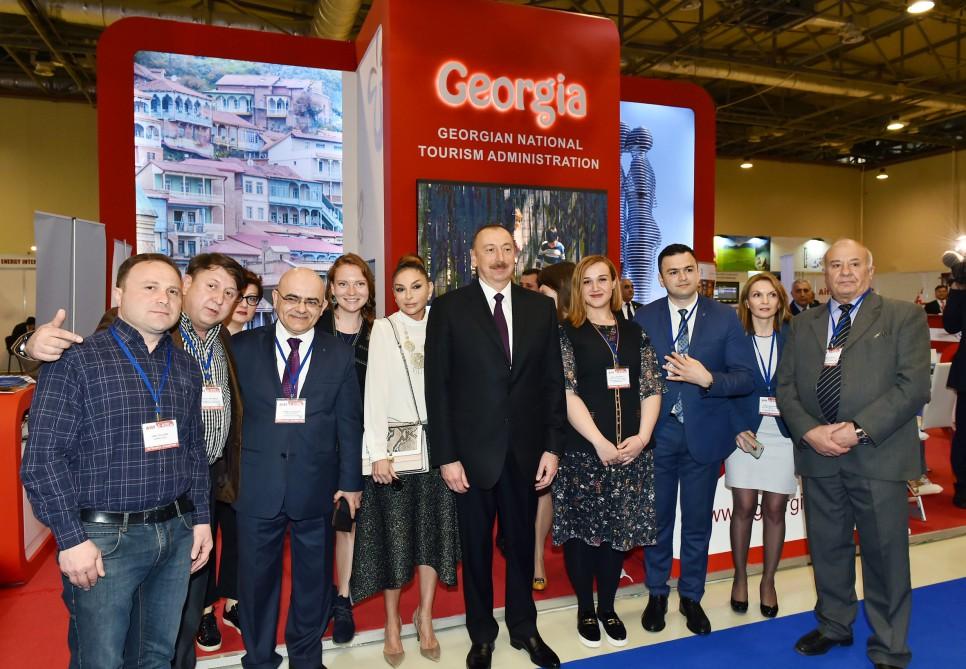 Президент Ильхам Алиев и Первая леди Мехрибан Алиева ознакомились с XVI Азербайджанской международной выставкой туризма и путешествий (ФОТО)