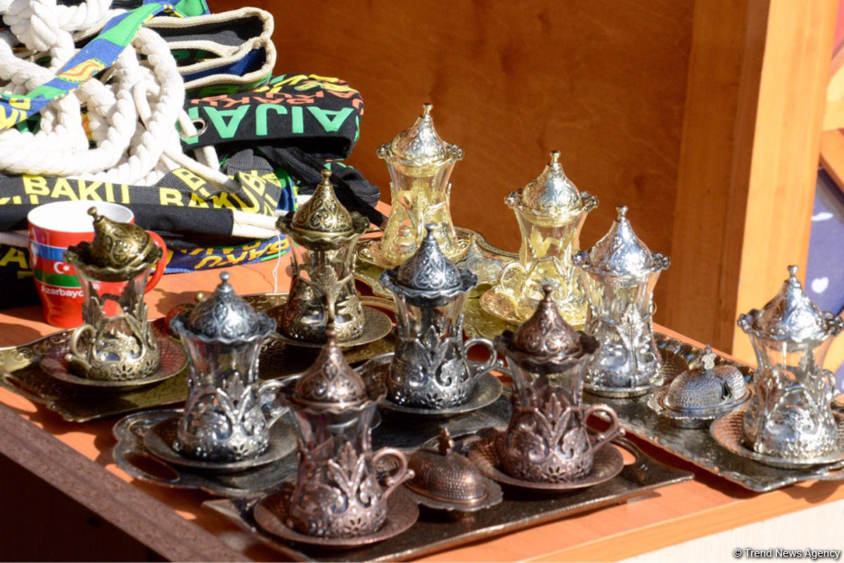 Праздничное открытие Бакинского шопинг-фестиваля в Ичери Шехер (ФОТО)