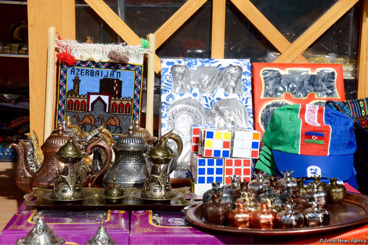 Праздничное открытие Бакинского шопинг-фестиваля в Ичери Шехер (ФОТО)