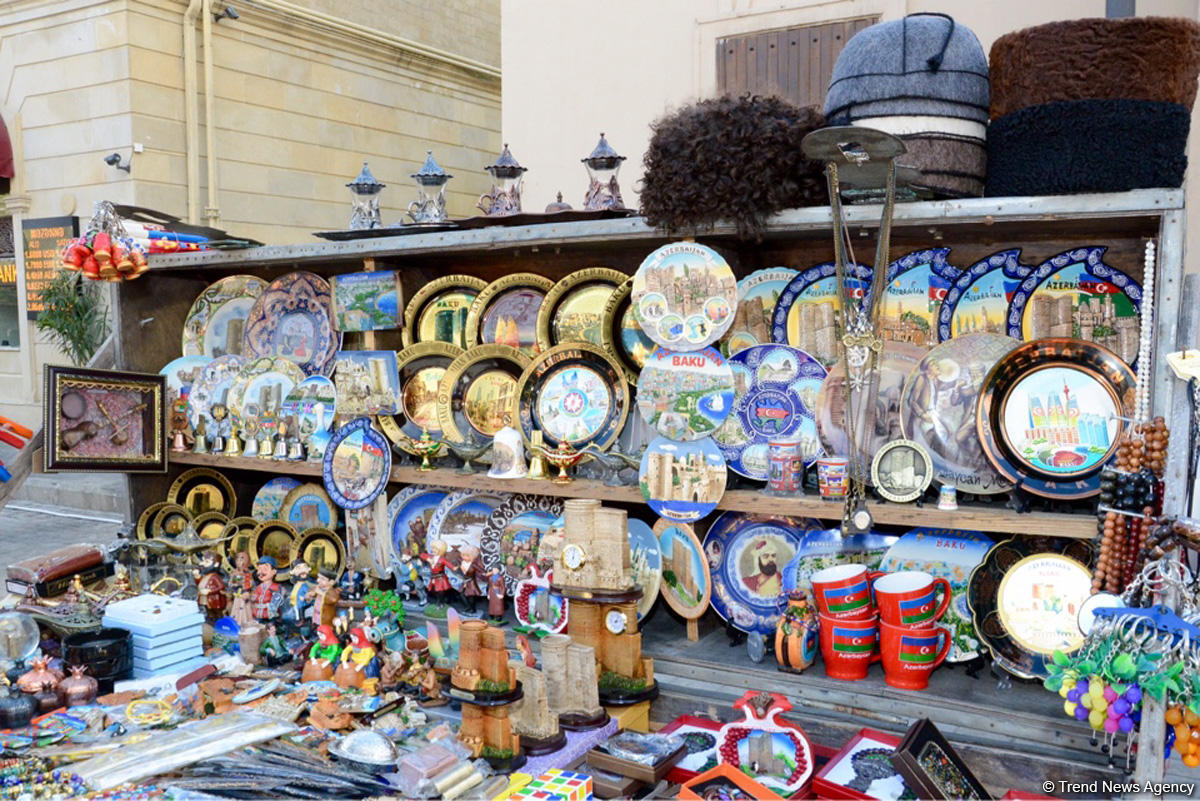 Праздничное открытие Бакинского шопинг-фестиваля в Ичери Шехер (ФОТО)