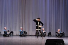 Гостям Исламиады представлено музыкальное и танцевальное искусство Азербайджана (ФОТО)