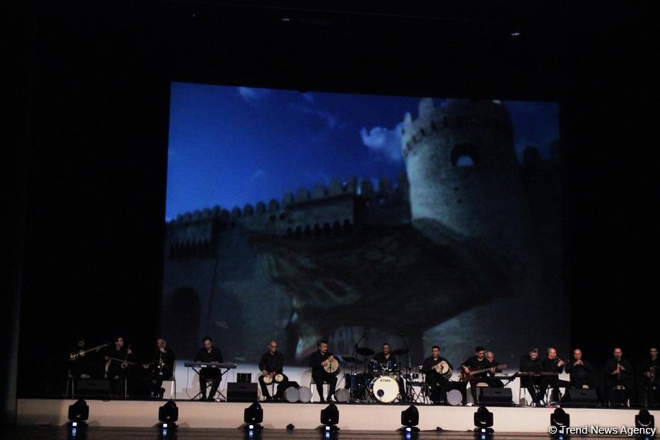 Гостям Исламиады представлено музыкальное и танцевальное искусство Азербайджана (ФОТО)