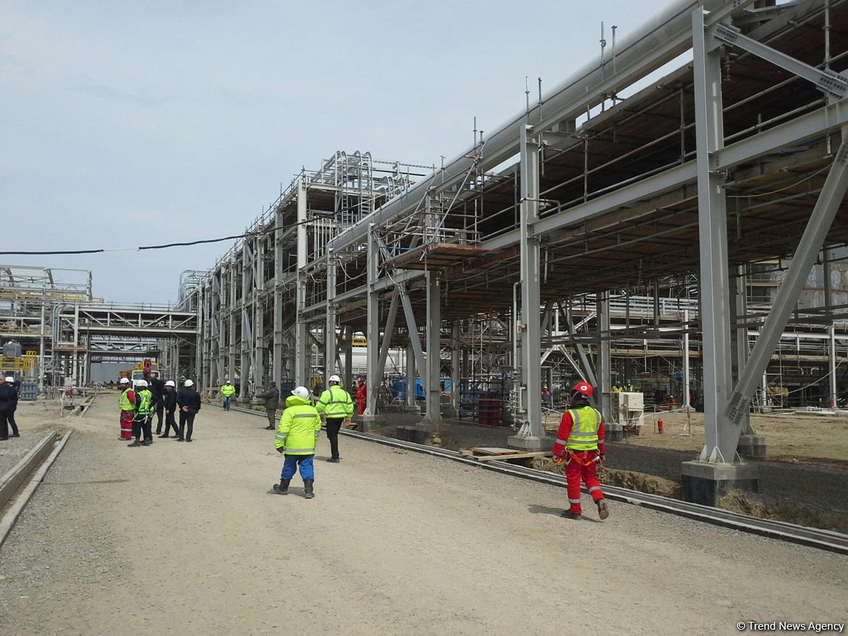 Процесс строительства карбамидного завода SOCAR завершен более чем на 90% (ФОТО)
