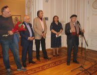 Мастер верный своим идеалам: выставка новых картин 86-летнего Алтая Гаджиева (ФОТО)