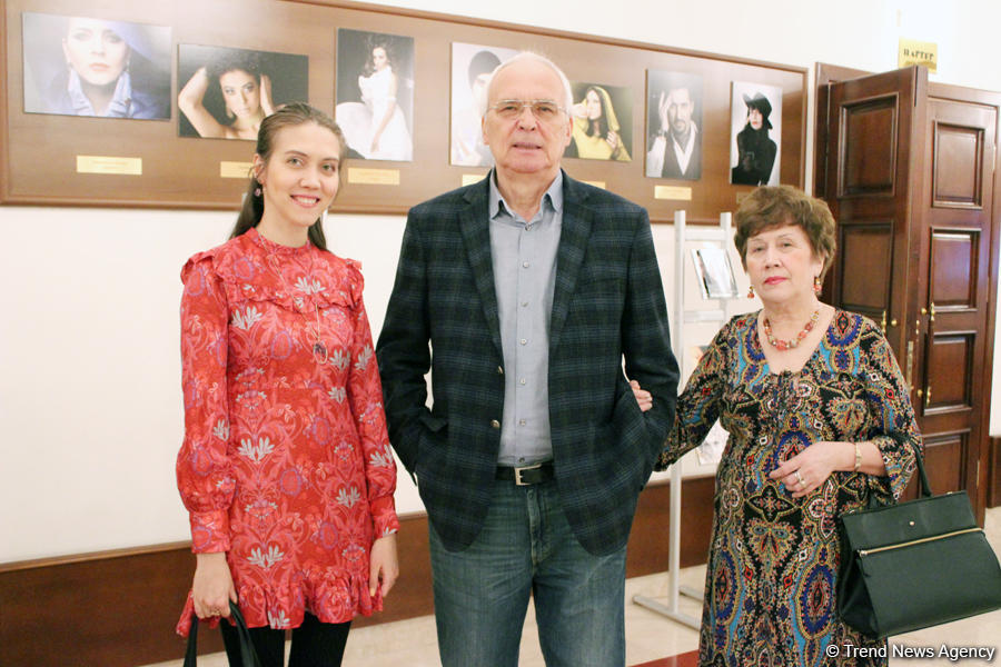 Премьера спектакля "Бульвар Сансет" в Баку, или Когда трагедия вызывает овации (ФОТО)