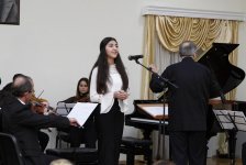 В Баку юные музыканты продемонстрировали свои достижения (ФОТО)