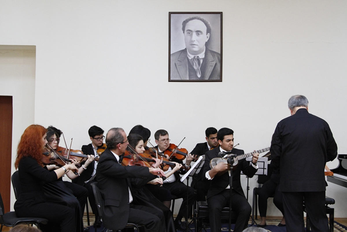 В Баку юные музыканты продемонстрировали свои достижения (ФОТО)