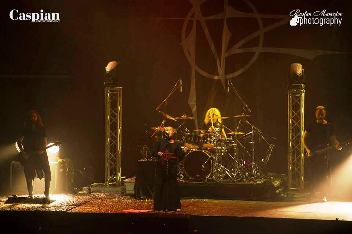 Вечерний Баку наполнился потрясающей энергетикой Наргиз Закировой (ФОТО)