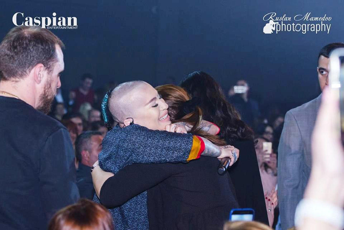 Вечерний Баку наполнился потрясающей энергетикой Наргиз Закировой (ФОТО)