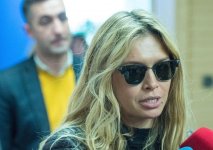 Вера Брежнева в Баку: Солнце, море, шопинг-фестиваль (ФОТО)