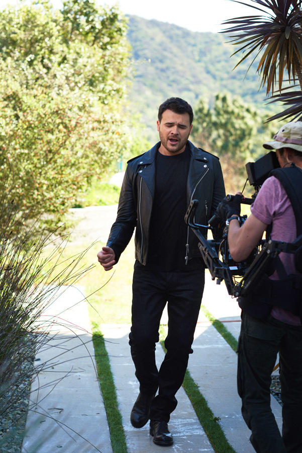 GOOD LOVE: EMIN заинтриговал поклонников (ВИДЕО,ФОТО)