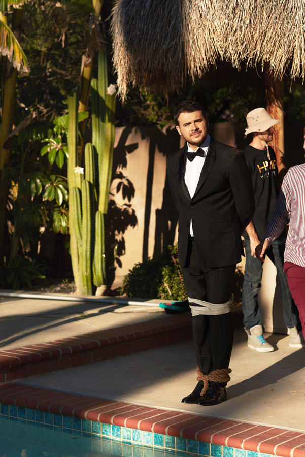 GOOD LOVE: EMIN заинтриговал поклонников (ВИДЕО,ФОТО)