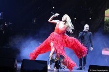 Баку – город №1: Лучшие друзья девушек – это не бриллианты, а азербайджанцы – концерт Веры Брежневой (ФОТО)