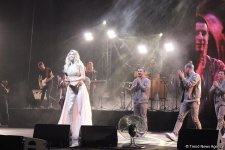 Баку – город №1: Лучшие друзья девушек – это не бриллианты, а азербайджанцы – концерт Веры Брежневой (ФОТО)