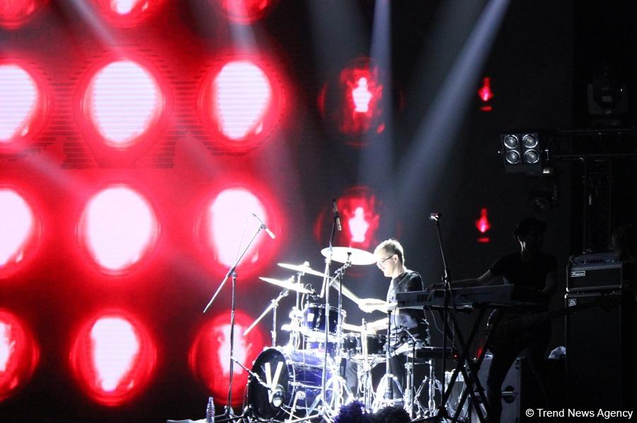 Баку – город №1: Лучшие друзья девушек – это не бриллианты, а азербайджанцы – концерт Веры Брежневой (ФОТО)