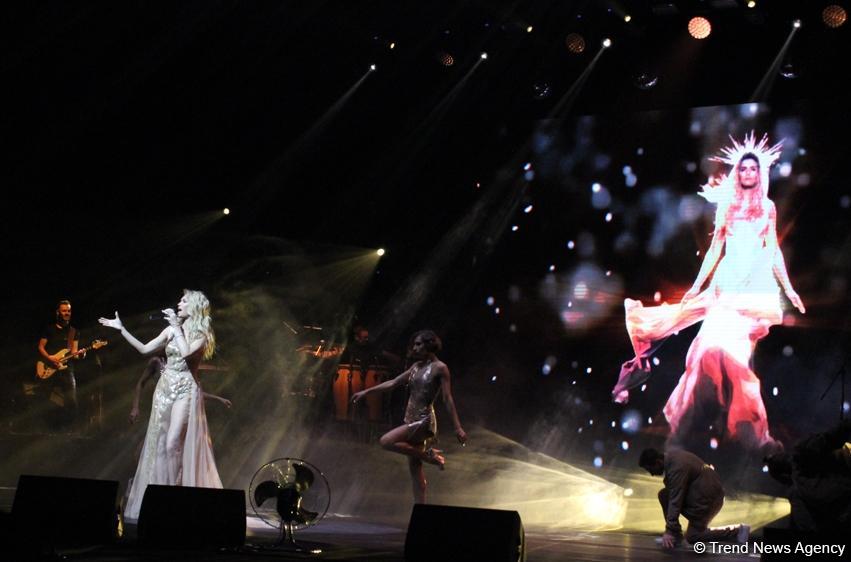Баку – город №1: Лучшие друзья девушек – это не бриллианты, а азербайджанцы – концерт Веры Брежневой (ФОТО)