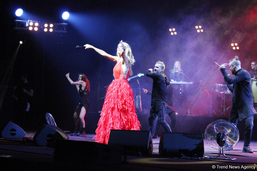 Баку – город №1: Лучшие друзья девушек – это не бриллианты, а азербайджанцы – концерт Веры Брежневой (ФОТО)