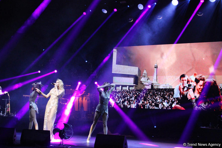 Баку – город №1: Лучшие друзья девушек – это не бриллианты, а азербайджанцы – концерт Веры Брежневой (ФОТО)