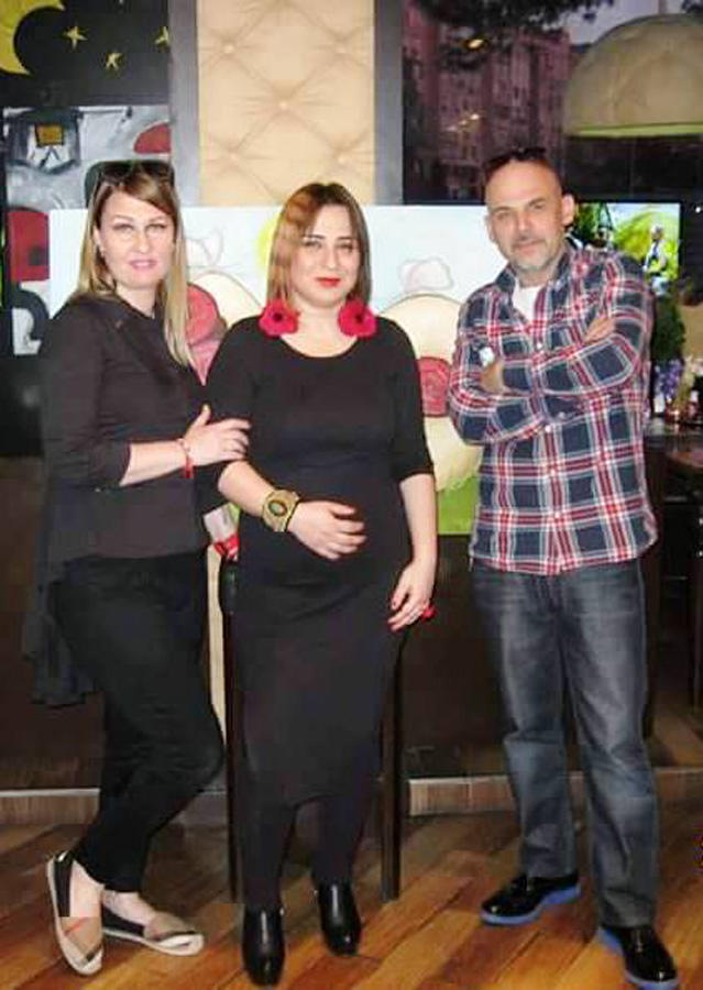 Как нарисовать запах женщины? Гюнель Равилова показала, как это сделать (ФОТО)