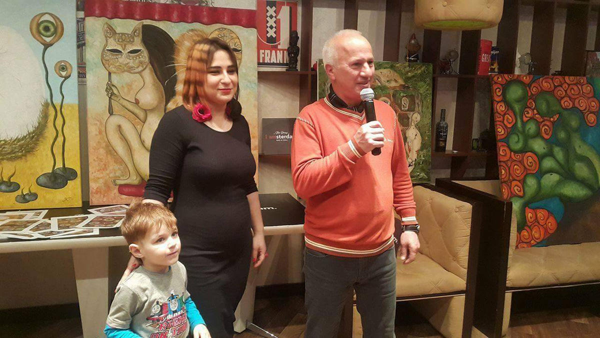 Как нарисовать запах женщины? Гюнель Равилова показала, как это сделать (ФОТО)