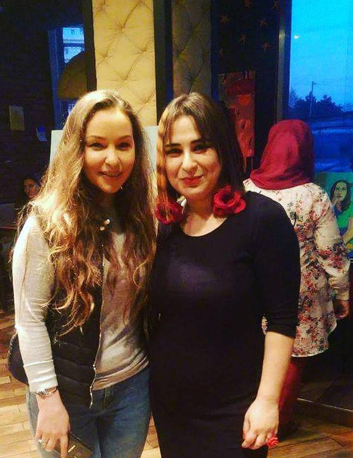 Как нарисовать запах женщины? Гюнель Равилова показала, как это сделать (ФОТО)