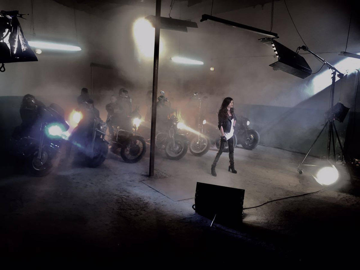 Айсель Ализаде сняла в Стамбуле клип “Çoşma” (ФОТО)