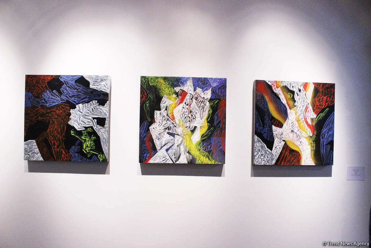 В Yay Gallery открылась выставка "1001 Ночь": традиции и ценности культуры исламского мира (ФОТО)