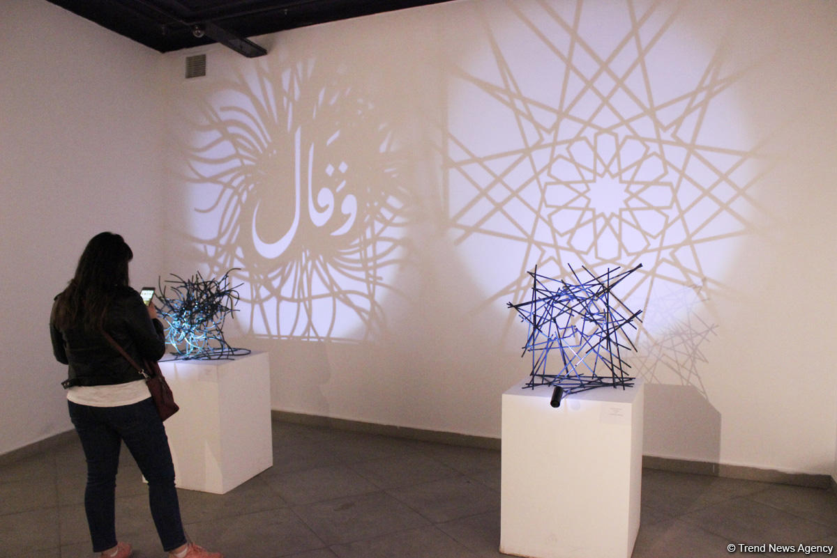 В Yay Gallery открылась выставка "1001 Ночь": традиции и ценности культуры исламского мира (ФОТО)