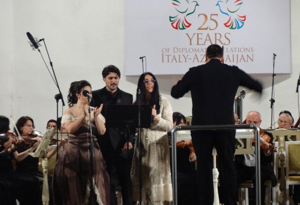 O Patria Mia, или Восторг зрителей! Посвящение семье посла Италии в Азербайджане (ФОТО)